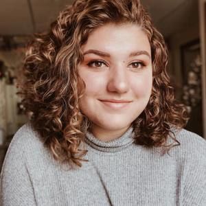 Meet your Posher, Simona